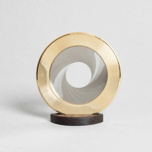 IRIS Circle Drawing Tool by Makers Cabinet